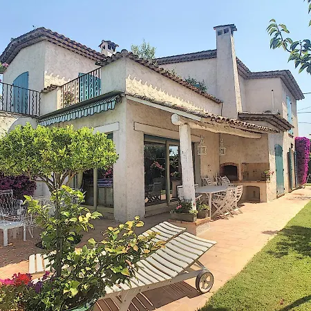 Villa Familiale Cap D'antibes 7 Personnes *