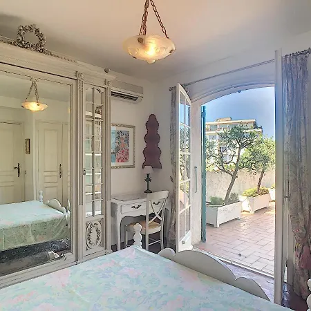 Villa Familiale Cap D'antibes 7 Personnes Antibes